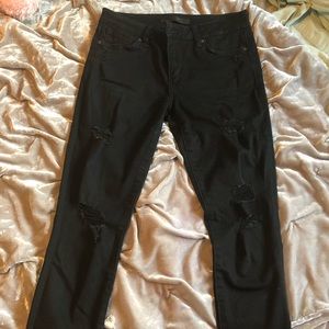 Joes Jeans Black Skinny Distressed size 29